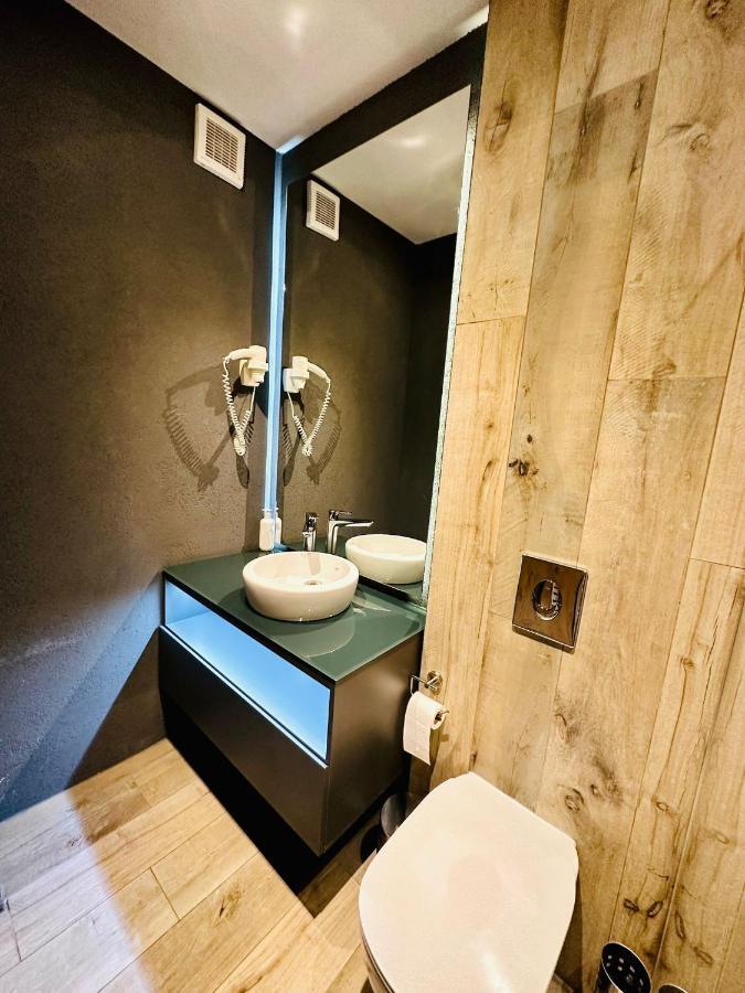 Kharisma Apartment-Free Parking-Ultracentral คลูจ-นาโปกา ภายนอก รูปภาพ
