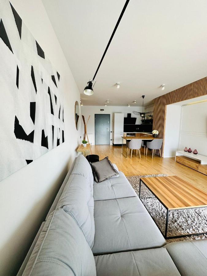 Kharisma Apartment-Free Parking-Ultracentral คลูจ-นาโปกา ภายนอก รูปภาพ