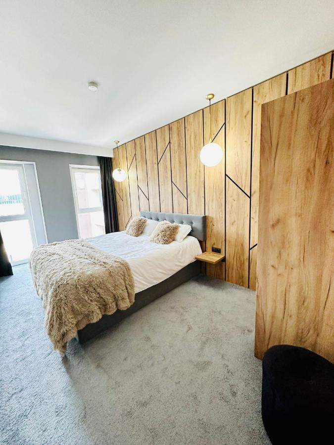 Kharisma Apartment-Free Parking-Ultracentral คลูจ-นาโปกา ภายนอก รูปภาพ